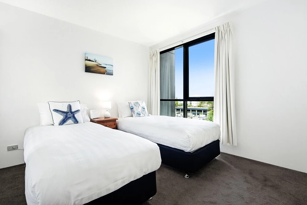 Broadbeach on the Park 2 Bedroom Apartment