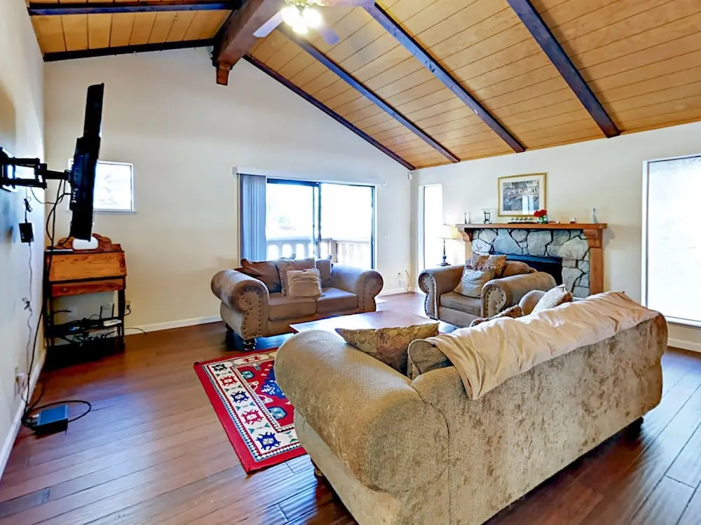 3294 Pine Hill Rd Home 3 Bedrooms 2 Bathrooms Home