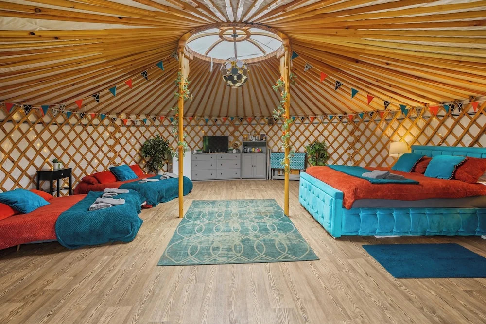 Glamp and Tipple Ltd