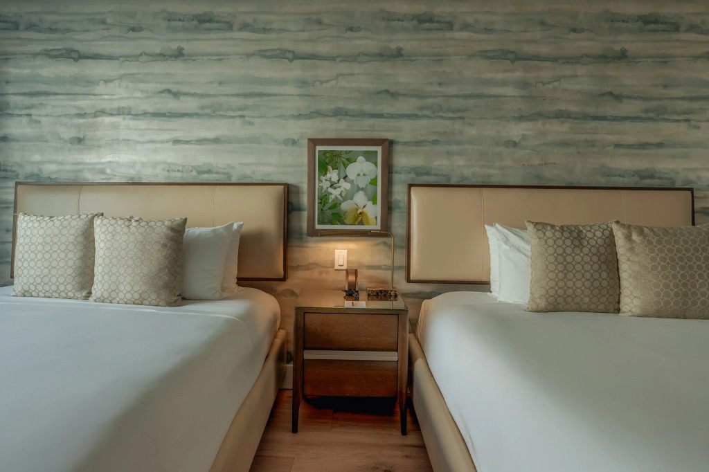 Iberostar Waves Miami Beach