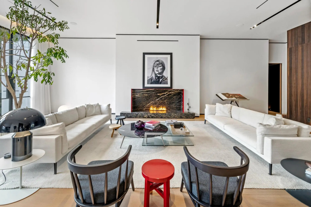 Angelo Modern