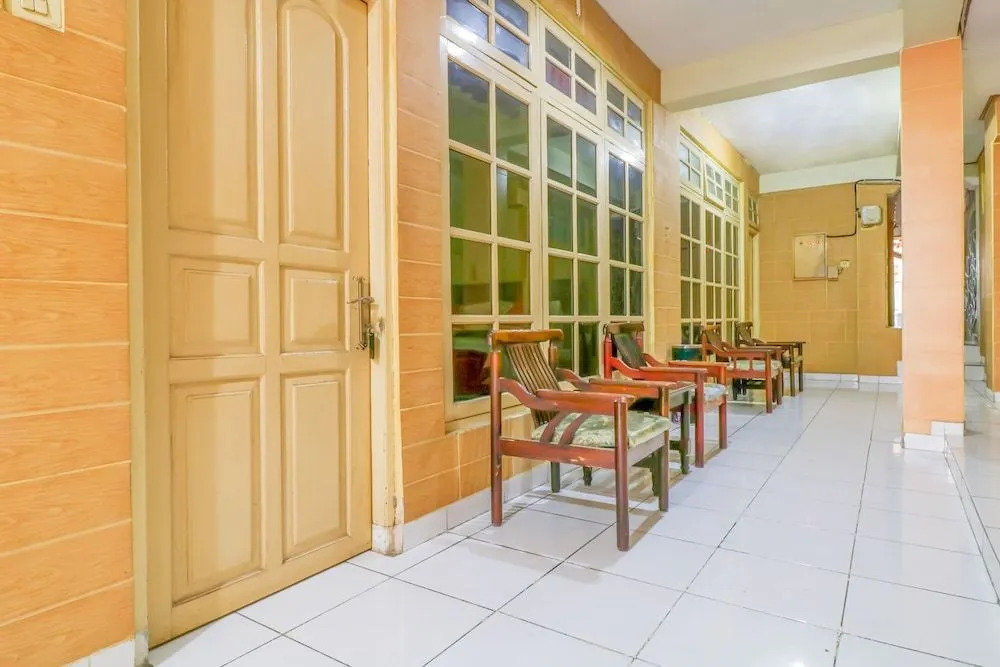 OYO 2580 Hotel Puri Royan