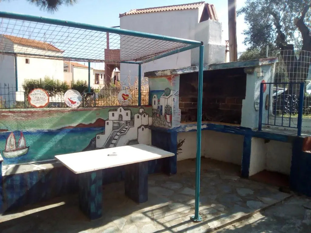 Manos Apartments