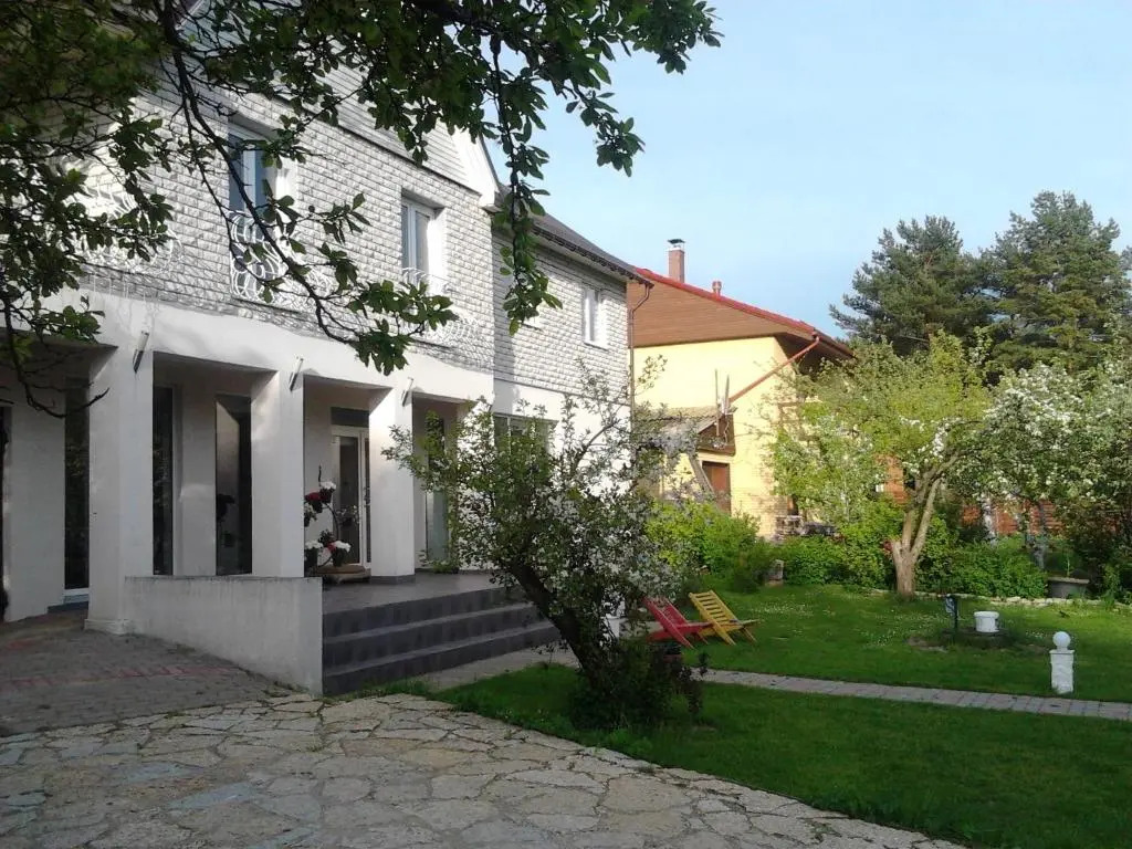 Oti Guesthouse