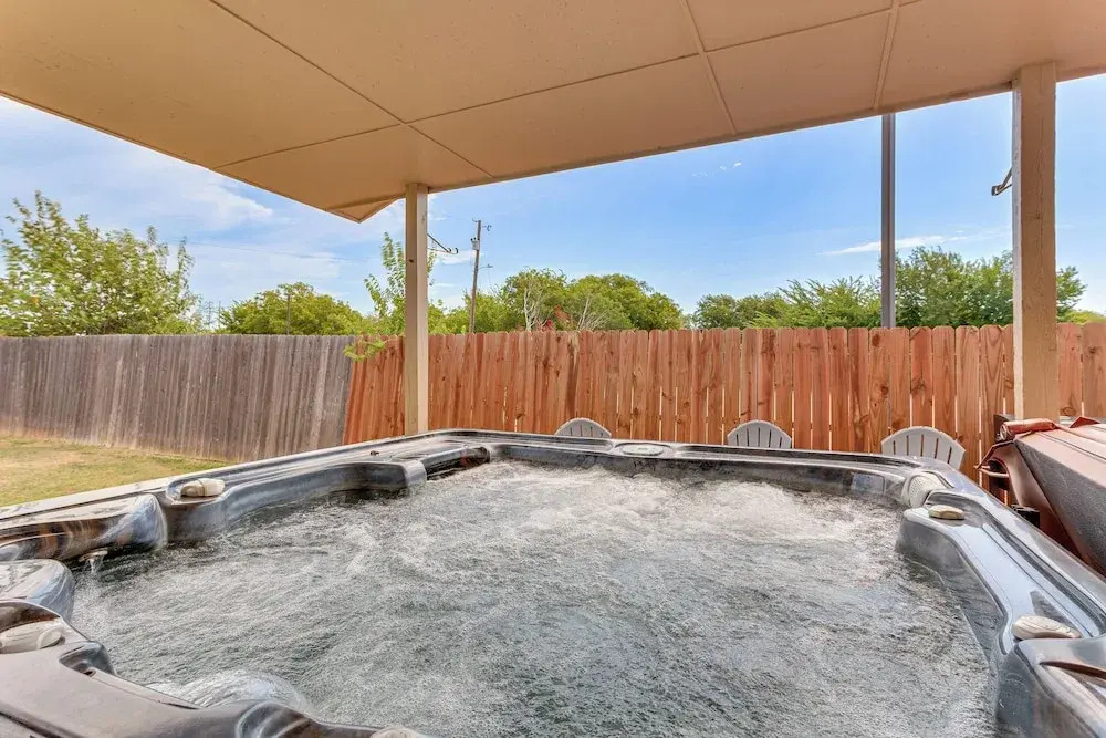 South OKC Home w/ Game Room: 18 Mi to OU Campus!