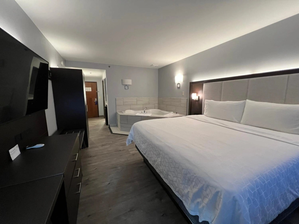 Holiday Inn Express & Suites Columbia - East Elkridge, Jessup an IHG Hotel