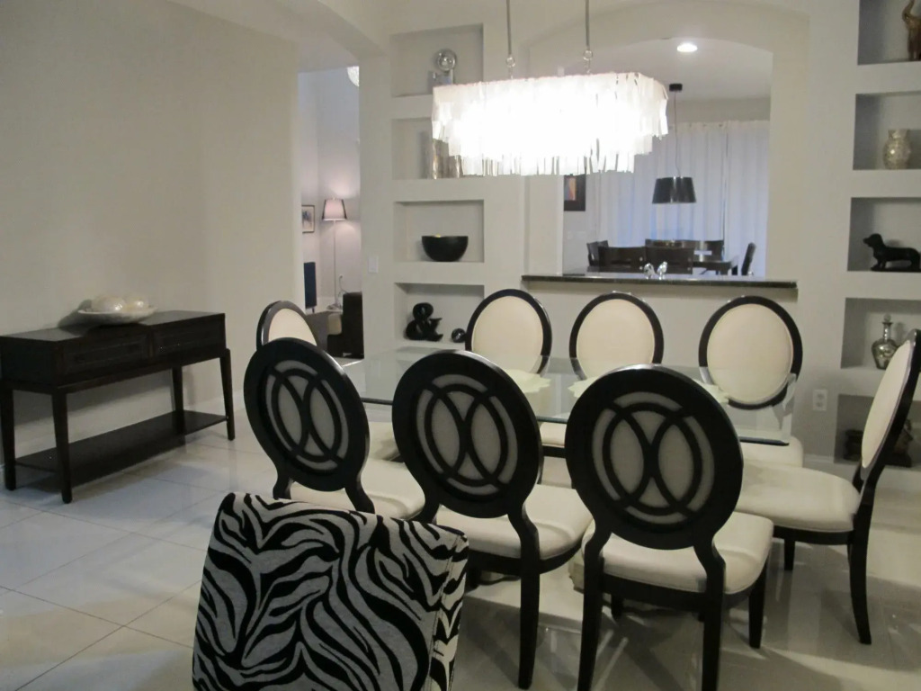 Lake Berkley 7BR Pool Home LB988