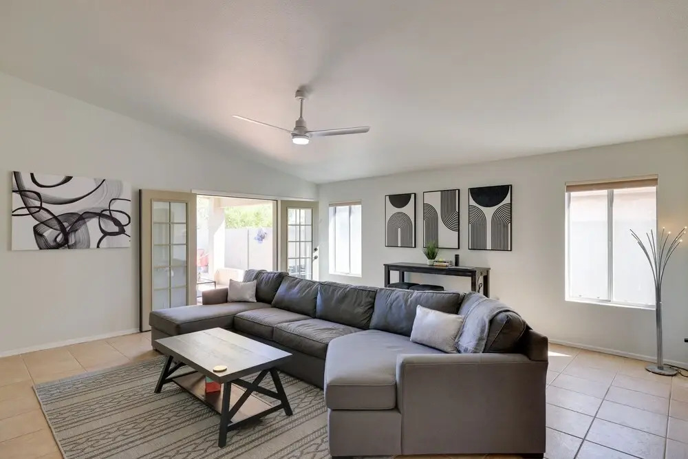 Golf Course View! Dog-friendly Retreat in Glendale