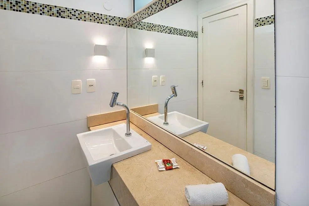Espaçoso 4 Quartos Em Copacabana Para 8 Pessoas
