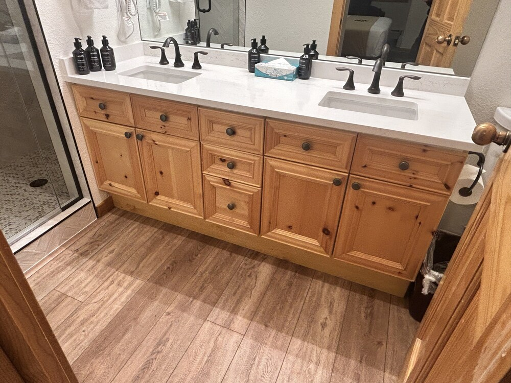 Renovated 3br Mountain Condo - Kids Ski Free 3 Bedroom Condo