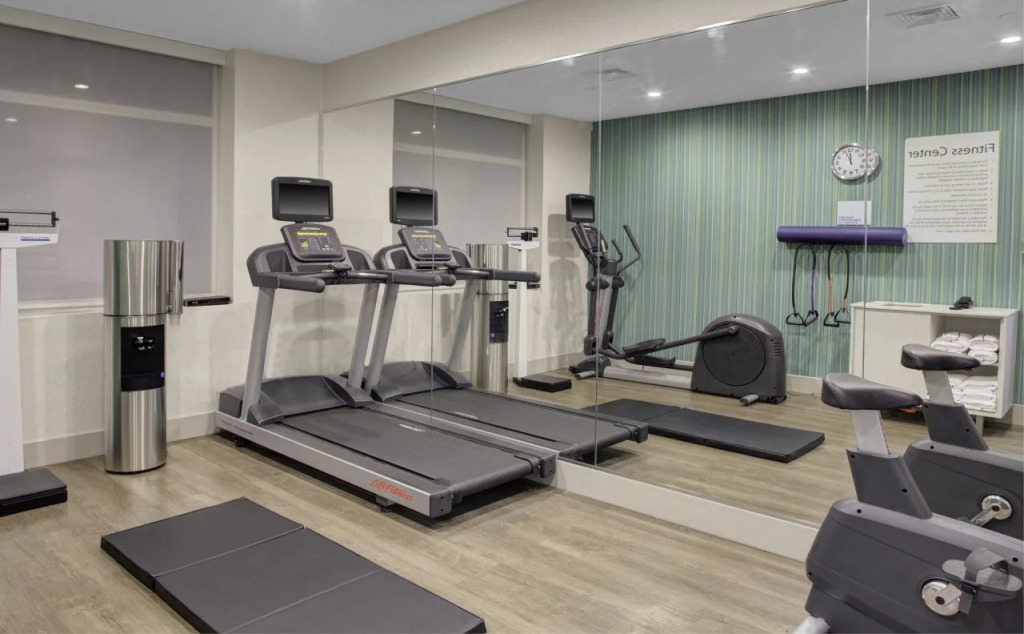 Holiday Inn Express-Bronx