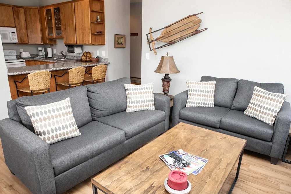 Sunvail S 11a 3 Bedroom Condo by RedAwning