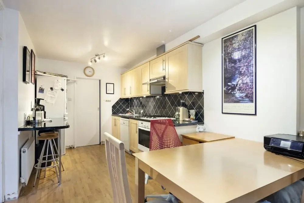 Modern & Spacious 2-bedroom House in Fulham