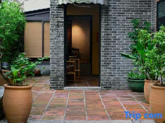 Sudi Courtyard