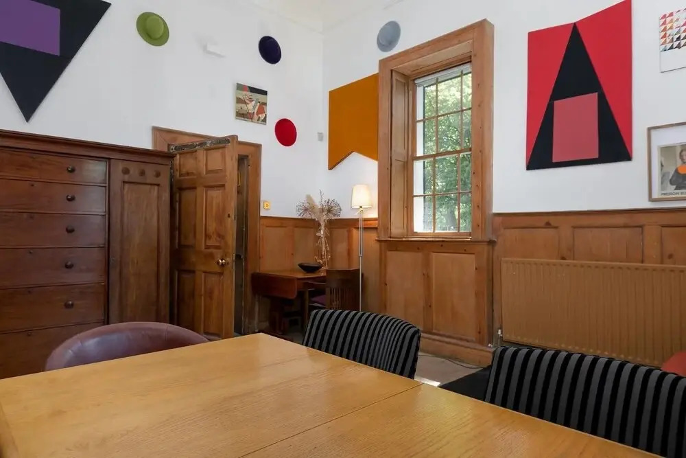 Fantastically Unique House for 3 With Large Garden