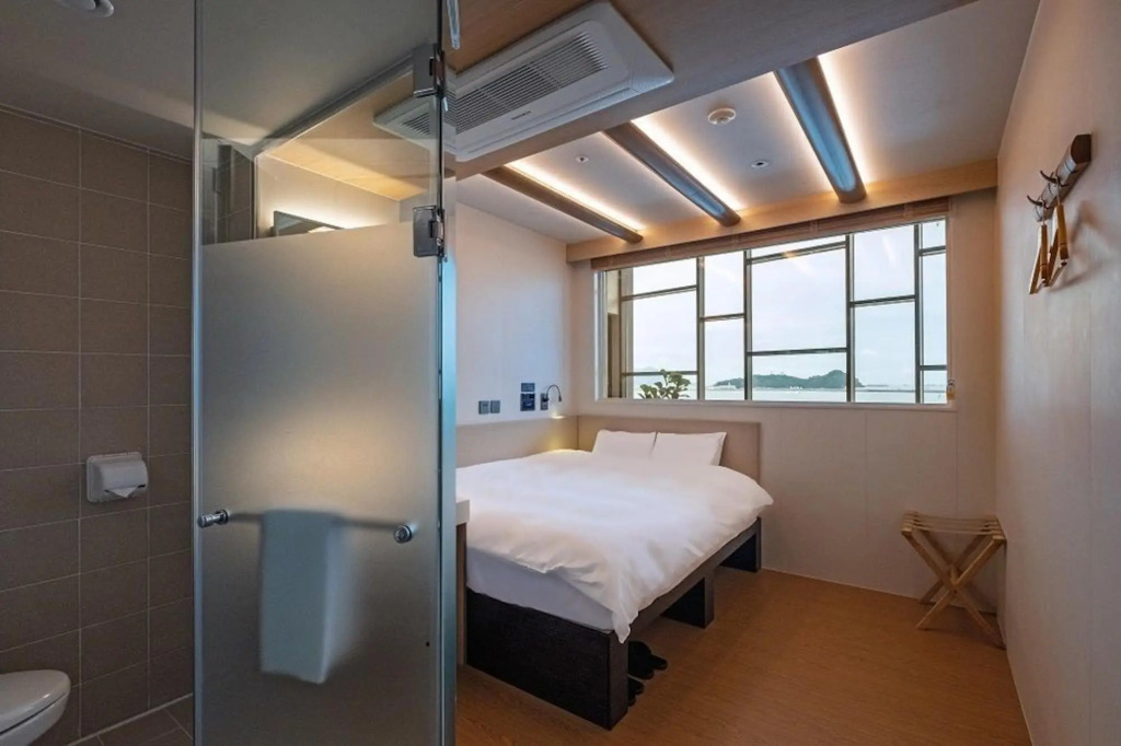 DarakHyu Yeosu Capsule Hotel by WALKERHILL