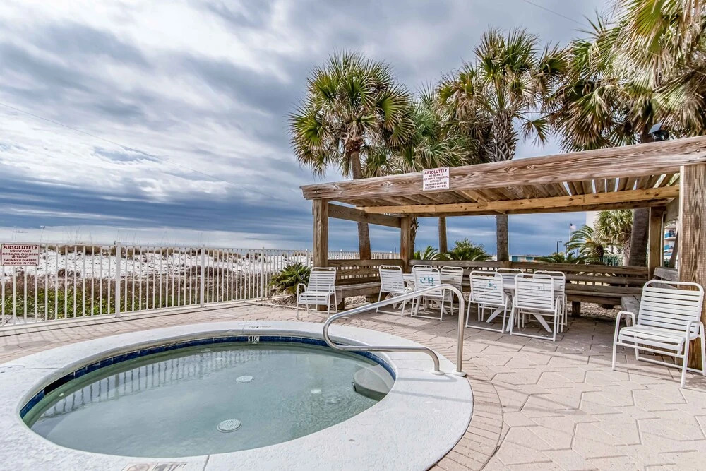 Ocean House 1904 2 Bedroom Condo by RedAwning