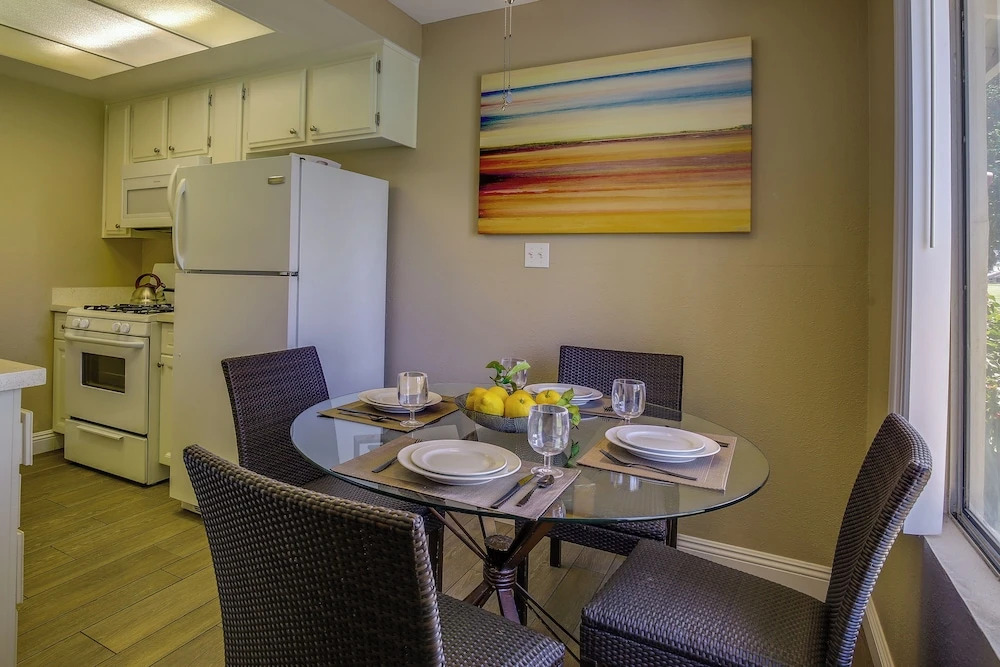 2 Mi to Coachella & Stagecoach: Condo w/ Pool