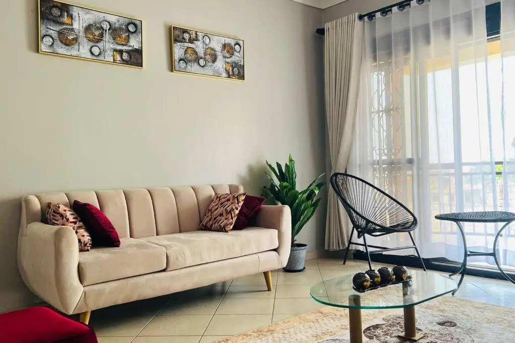 Relaxing 2-Bedroom apartment with parking space.