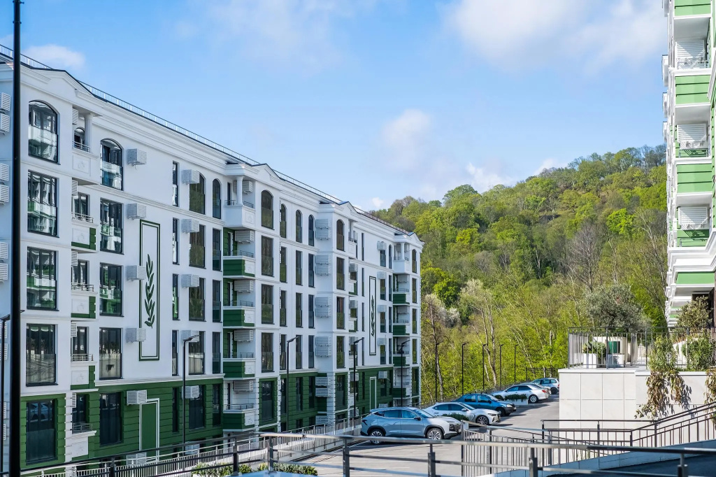 Уютная двухкомнатная квартира, 40 м², три спальных места – Ваш островок комфорта в сердце Адлера!