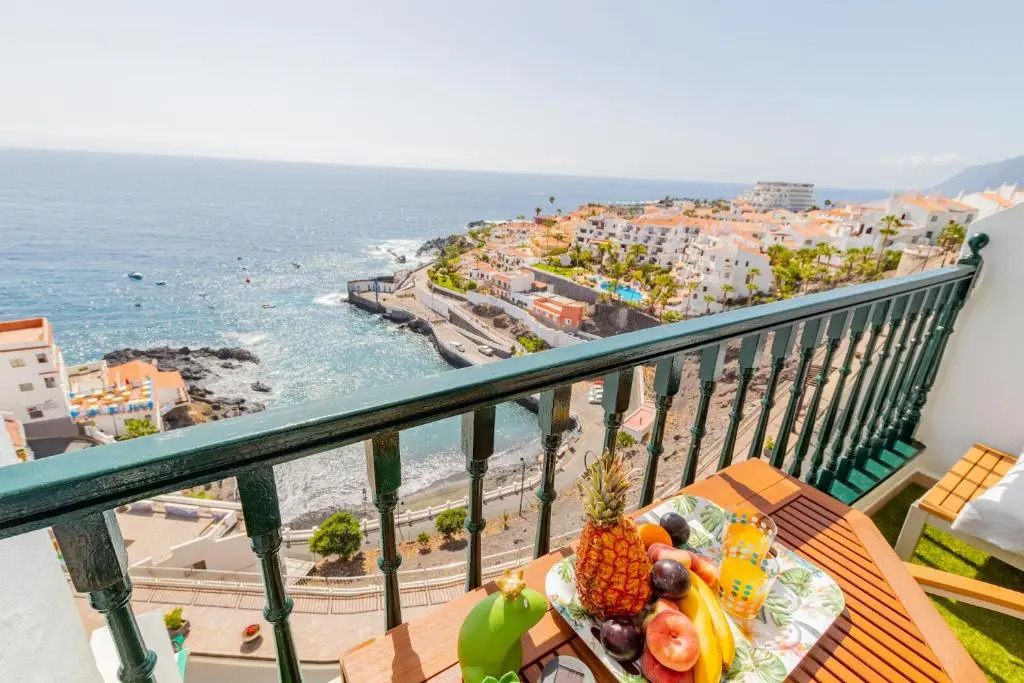Top Floor Ocean View Apartment by DreamHomesTenerife