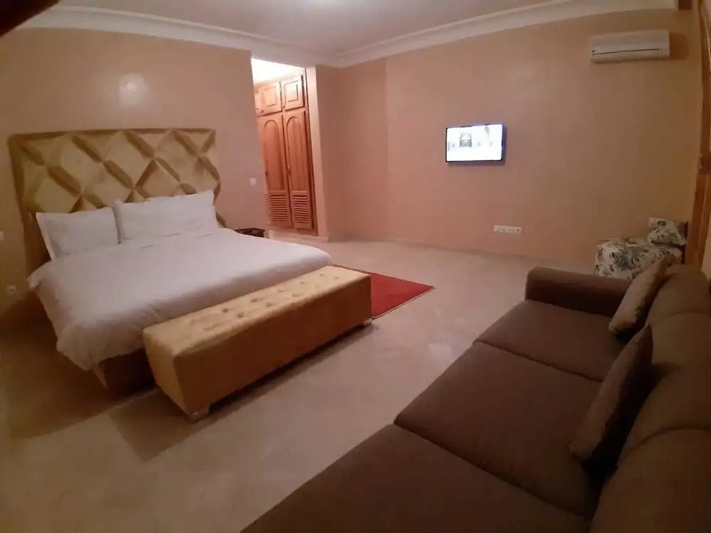 Villa AH MN