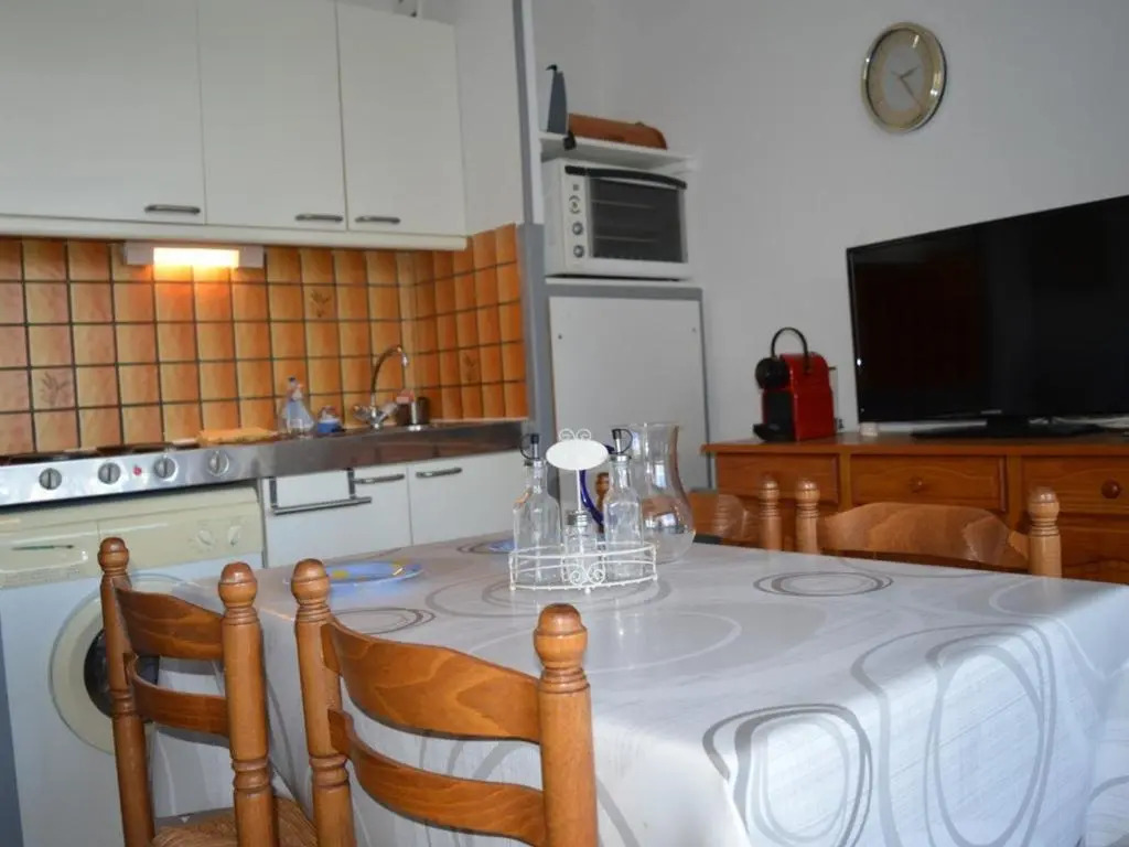 Appartement Saint-Cyprien, 2 pièces, 6 personnes - FR-1-225D-67