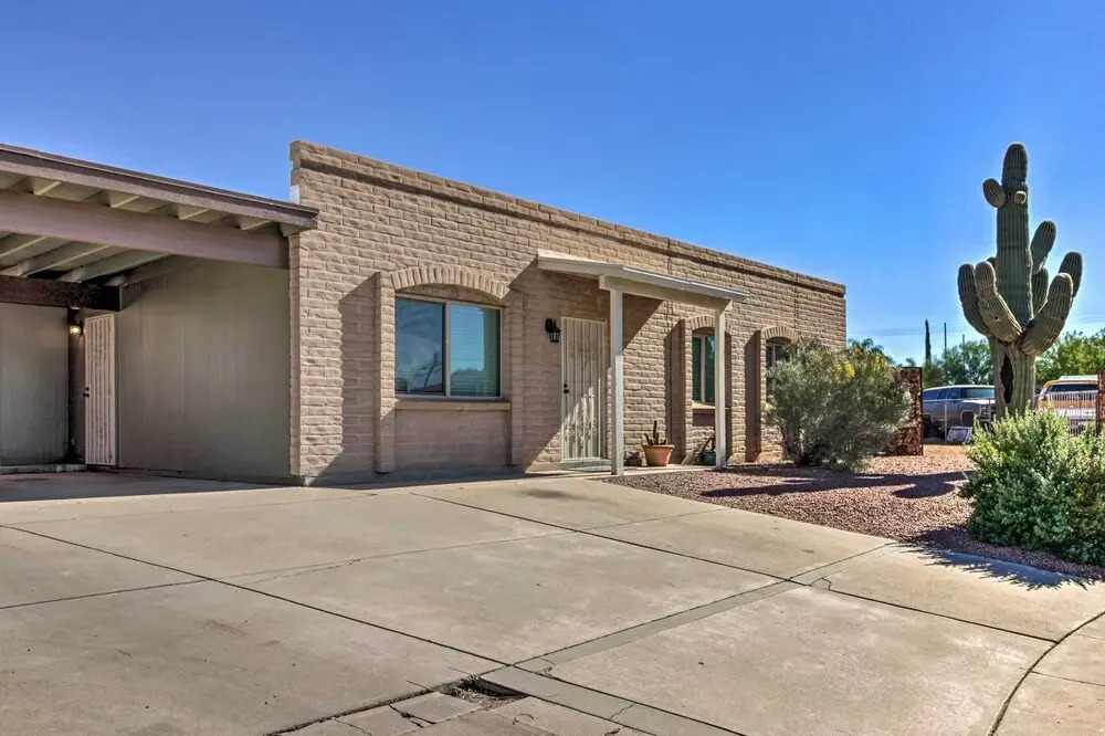 Private Yard! Pet-Friendly Tucson Getaway