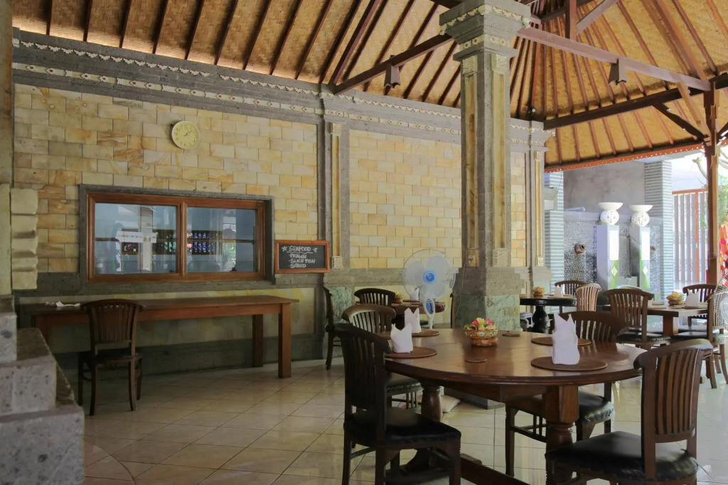 Airy Amlapura Raya Candidasa Bali