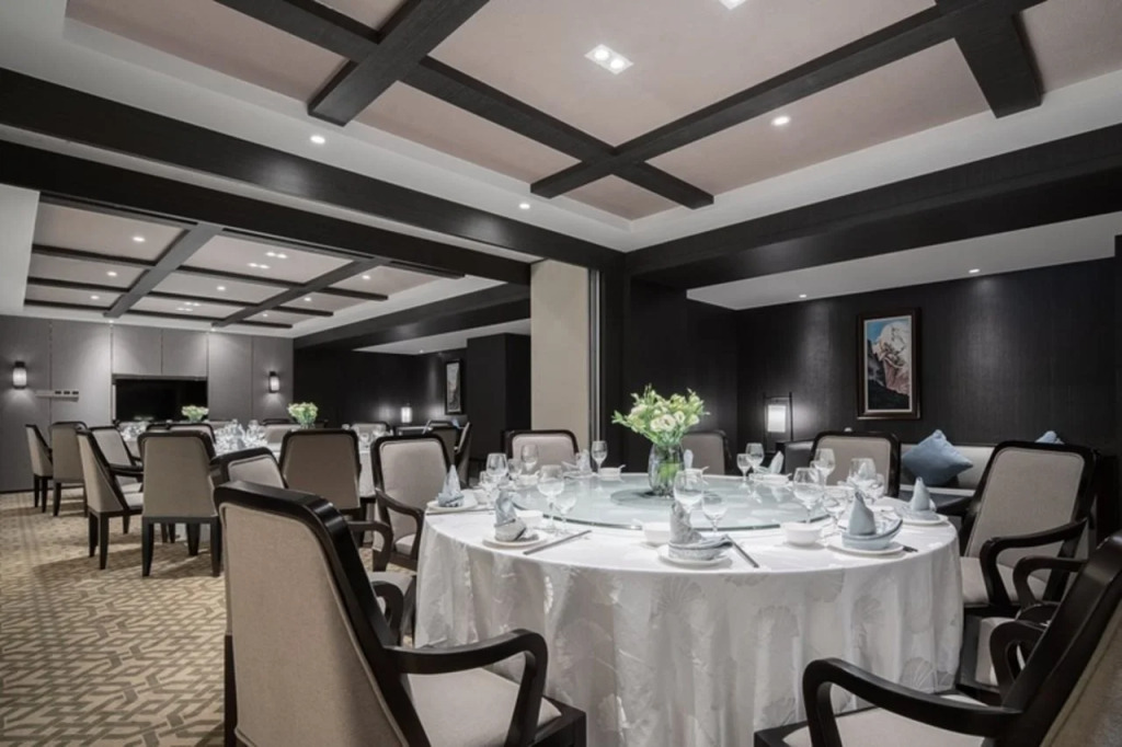 Minshan Lhasa Grand Hotel