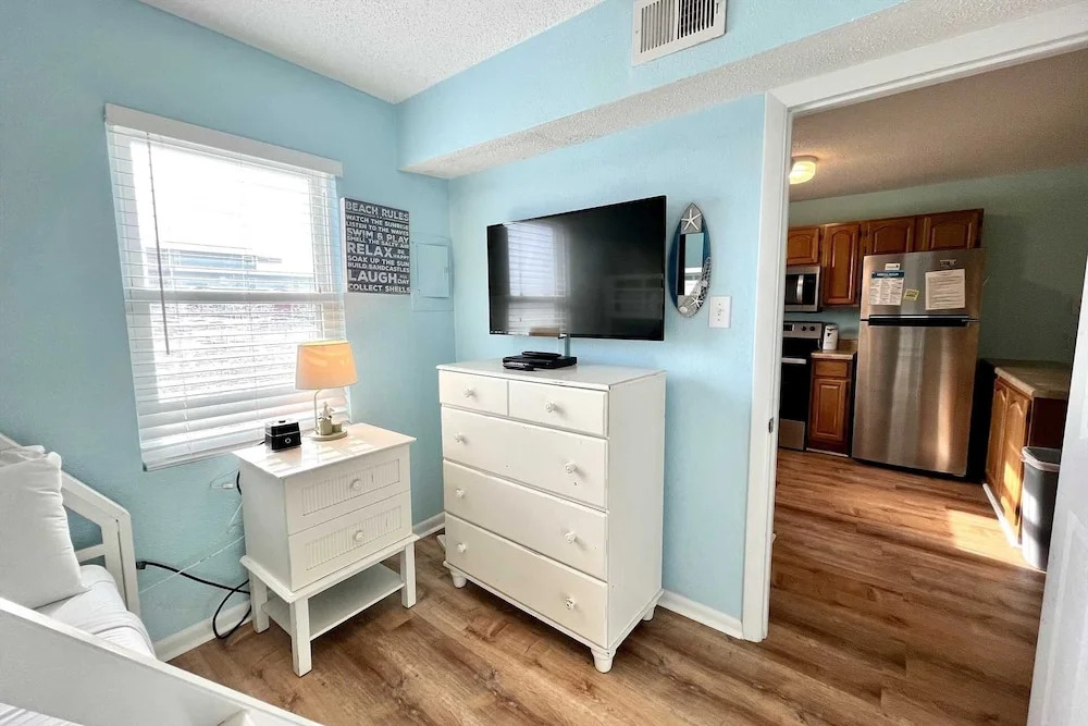 Sunrise Ge 104 2 Bedroom Condo by RedAwning