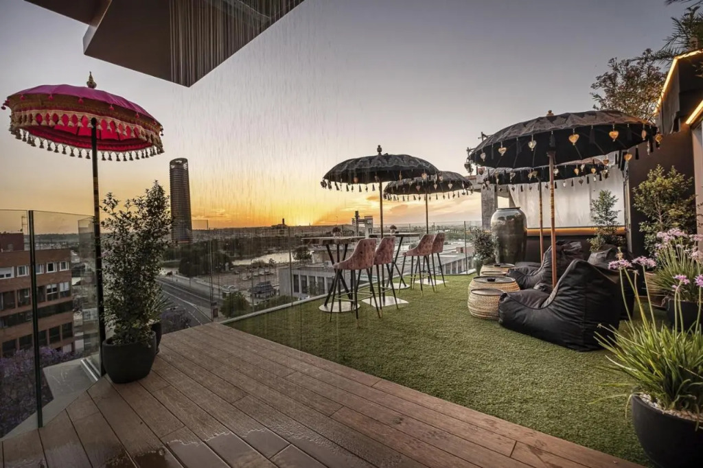 ON Suites Sevilla Apartments