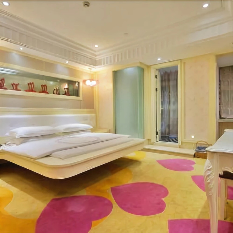 Shuiyue Qinghua New Concept Hotel