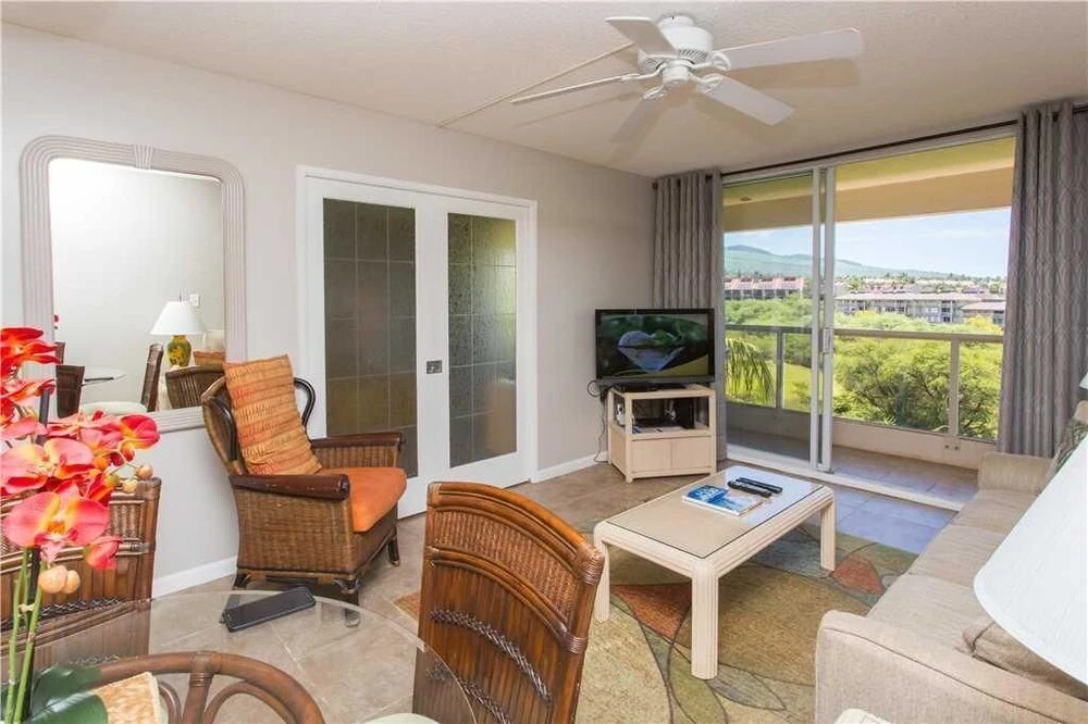 Maui Banyan H503 - One Bedroom Condo with Ocean View