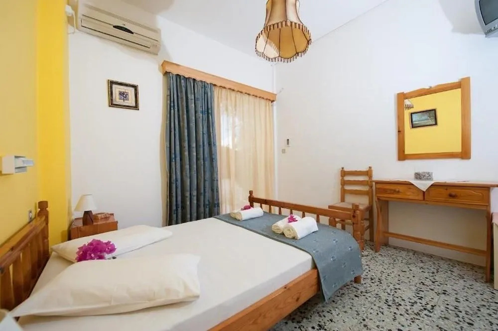 Nikos Studios & Apartments