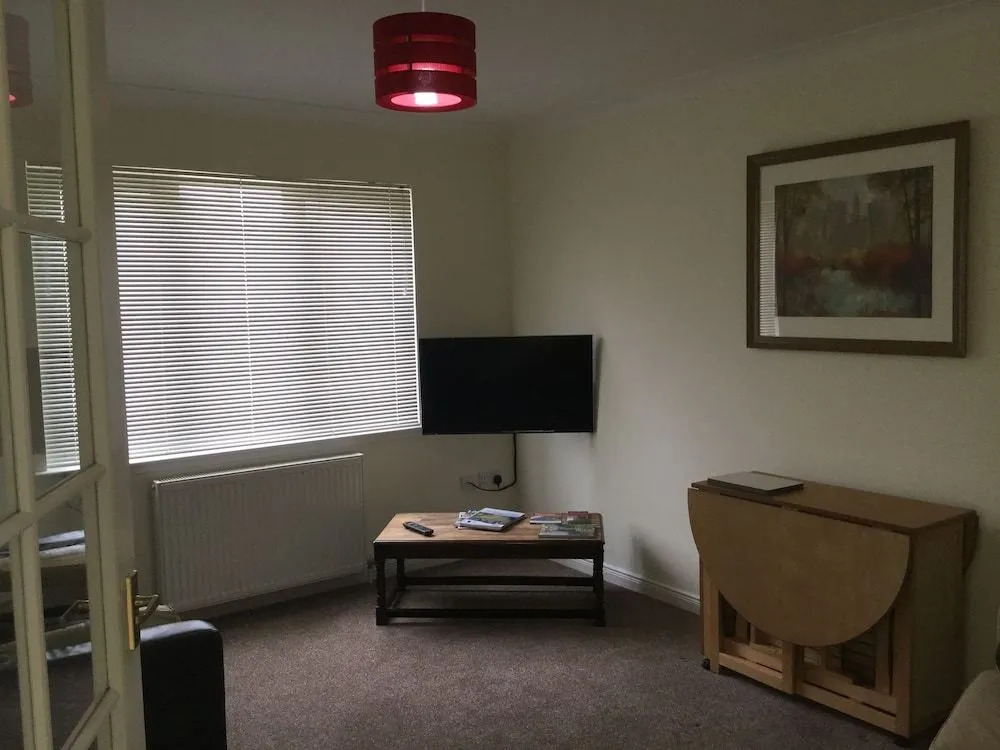 Inverness Apartments - Morning Field