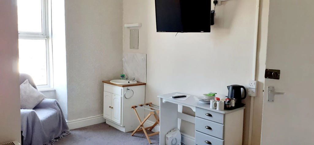 Queens Rooms