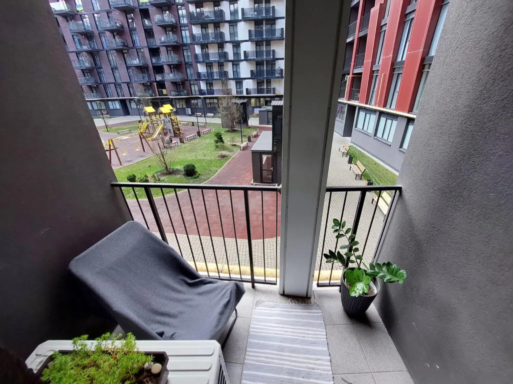 Monro Apartment