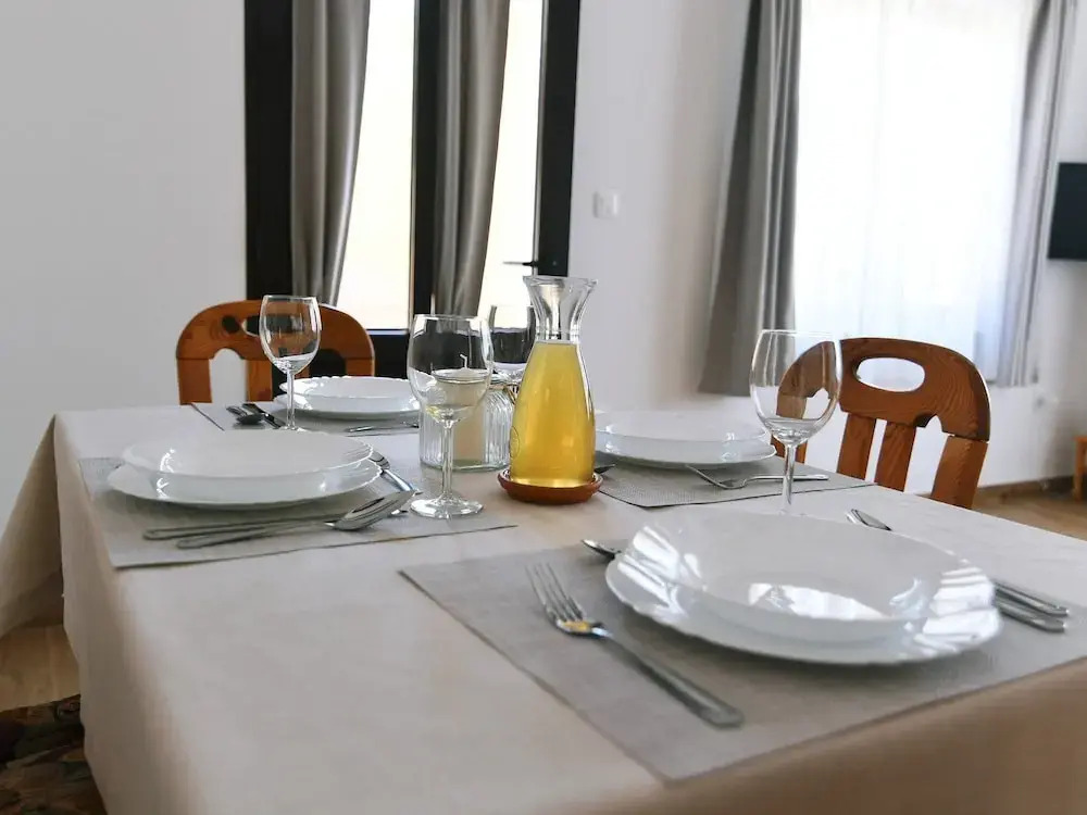 Charming Holiday Home With Terrace and Garden - One Bedroom Holiday Home