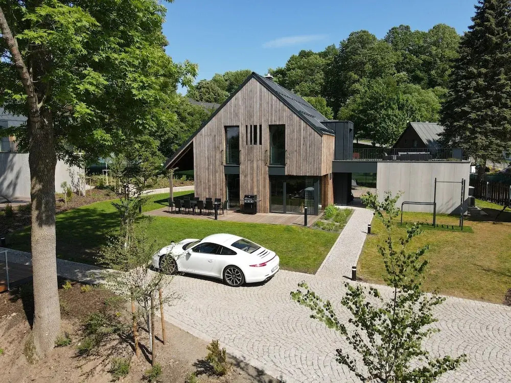Villa in Cerny Dul With Pool & Sauna