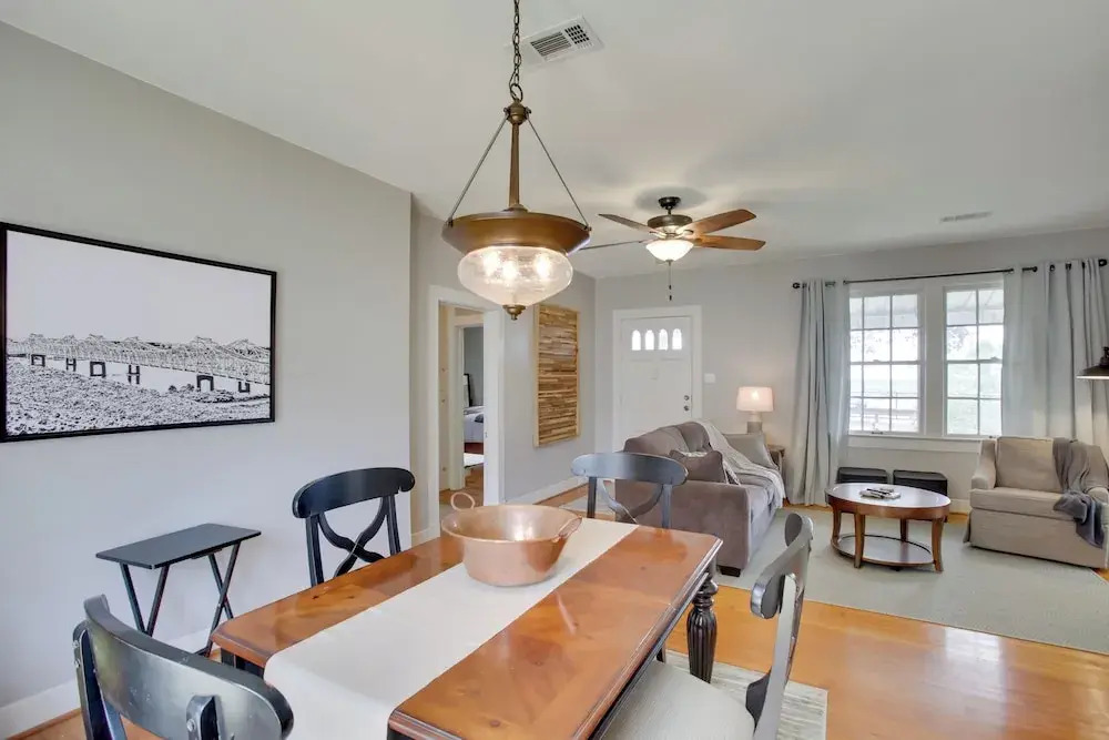 Charming Cottage w/ Mississippi River Views!