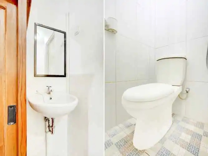 RedDoorz Syariah at Homestay Bougenville near Taman Alun-Alun Kota Lamongan