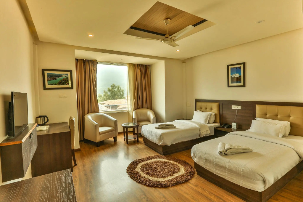 Hotel Vasundhara Palace