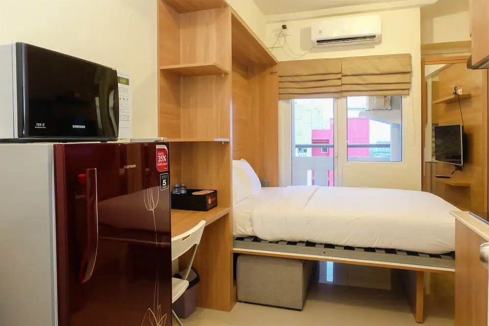 Modern Studio Apartment 28 On Top Of Green Pramuka Mall