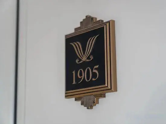 Vienna 3 Best Hotel (Shaoshan Dadao South Railway Station)