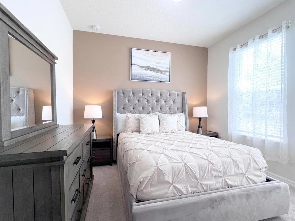 Luxurious Pool Home With Private Pool-2061lc 8 Bedroom Home by RedAwning
