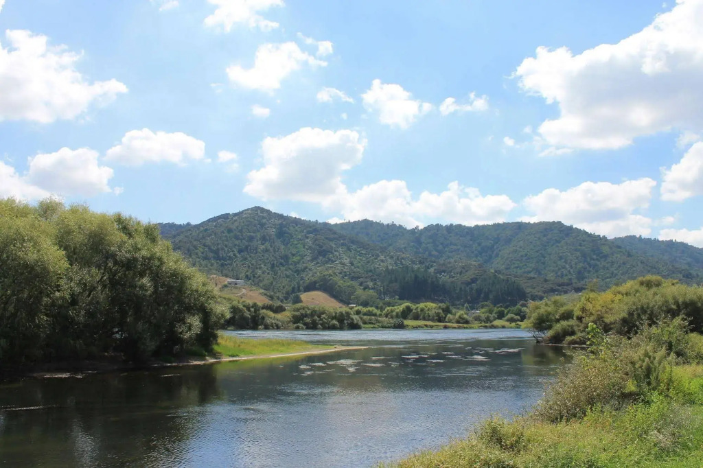 Hakarimata Lodge - Riverside Sanctuary