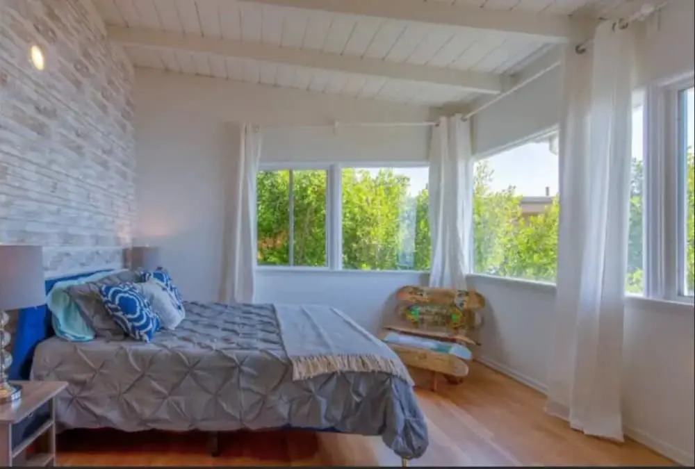 17878 Los Angeles - 4 Br Home