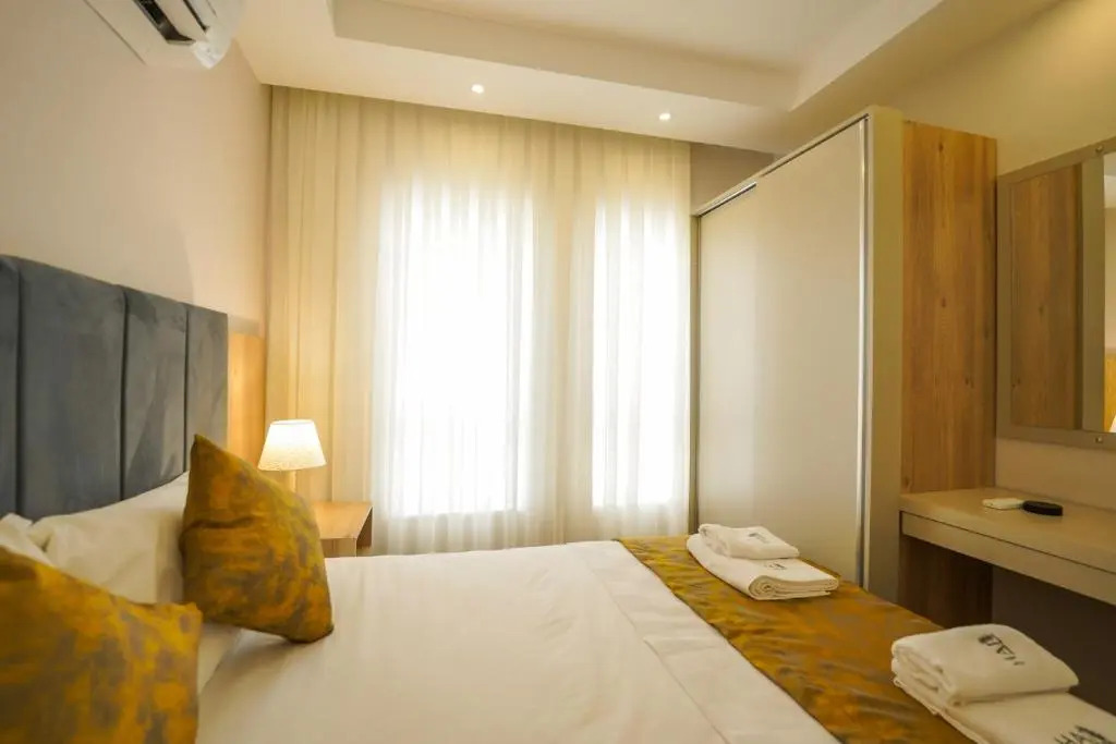 Han Apart Hotel Side