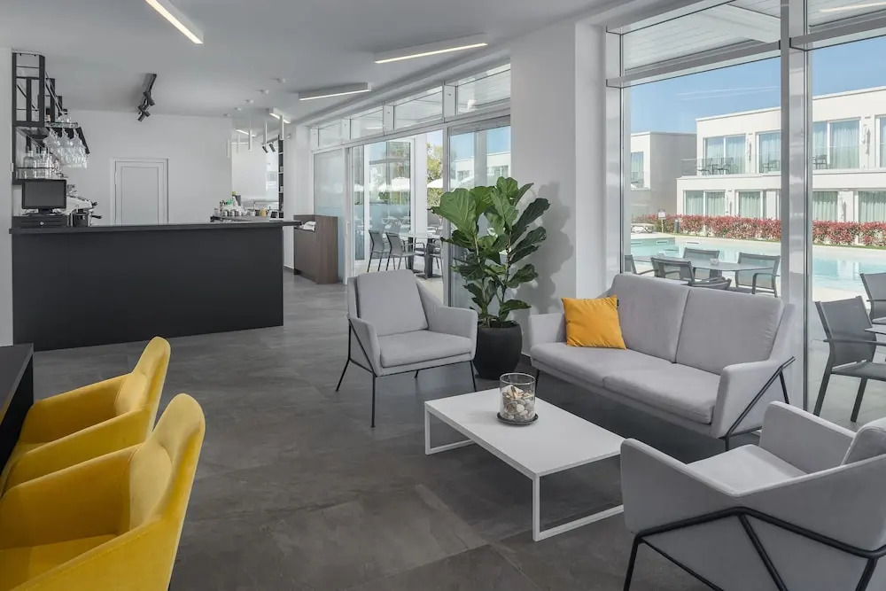 Maj Luxury Residence